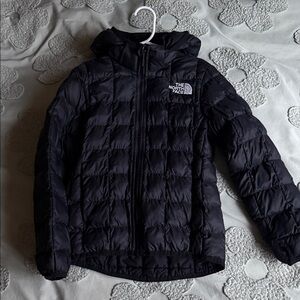 The North Face Girls Thermoball Coat size Small 7/8